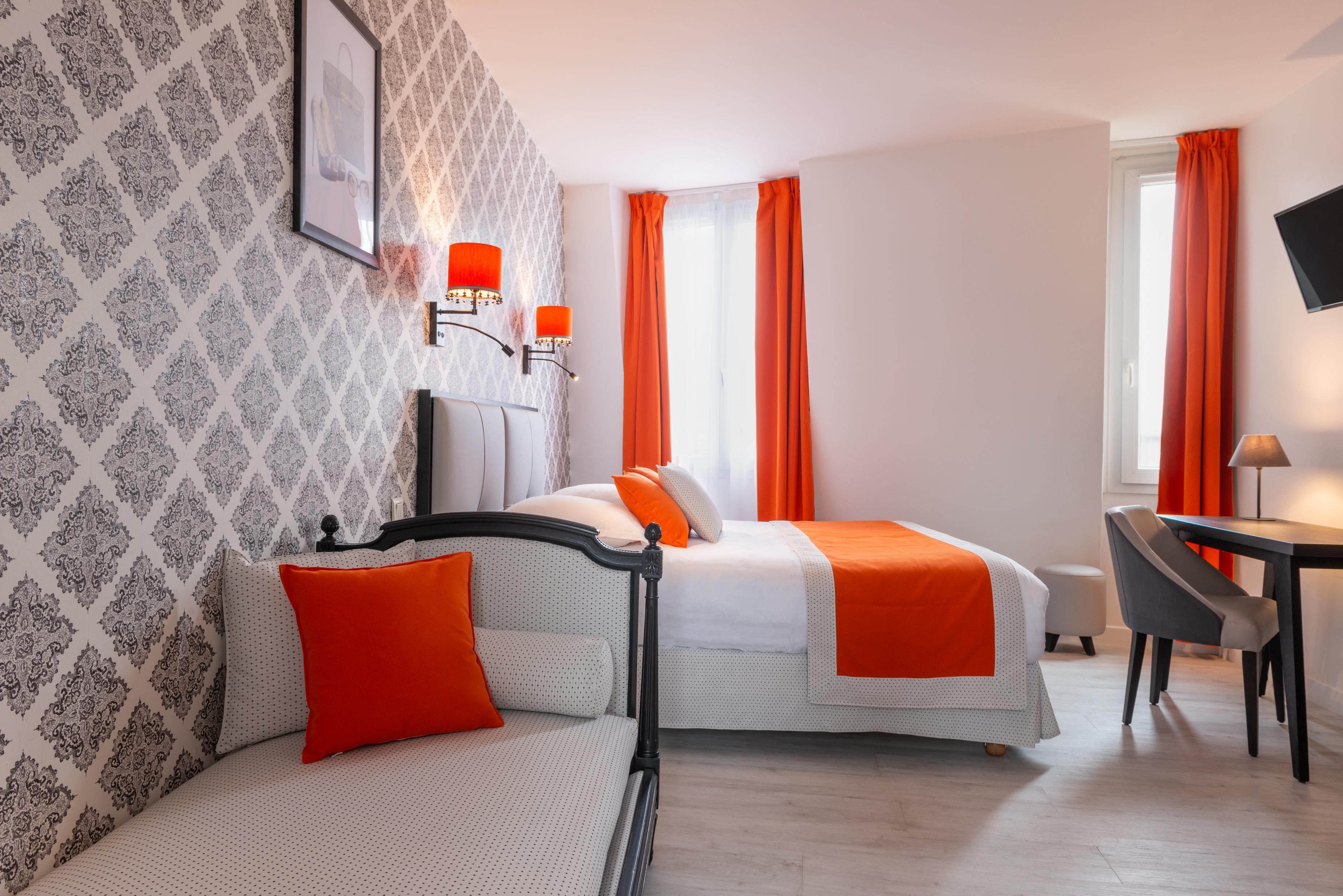 Riviera Elysees 3* Paris