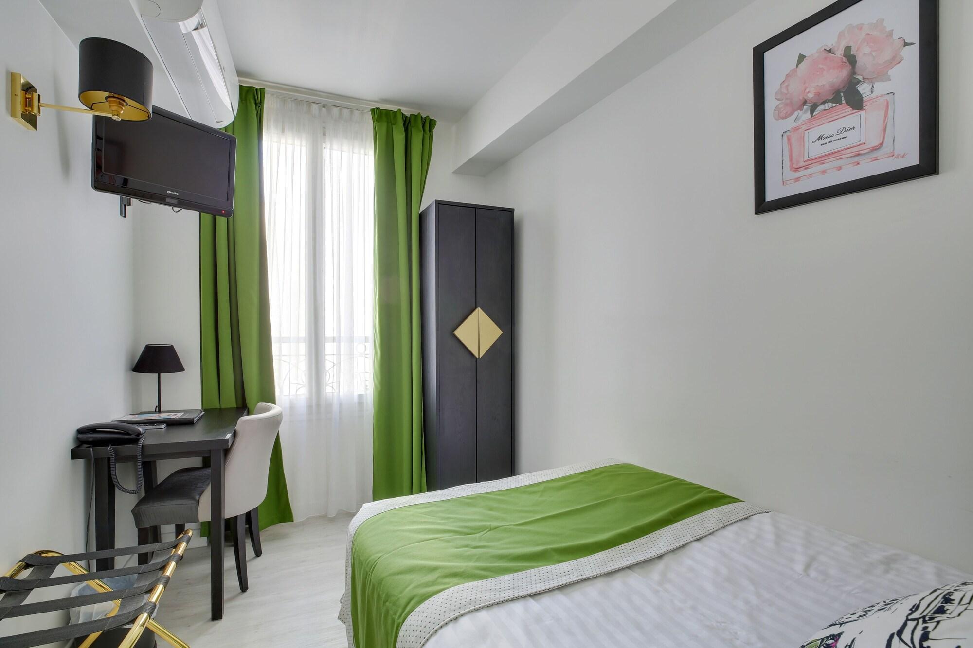 Hotel Riviera Elysees Paris