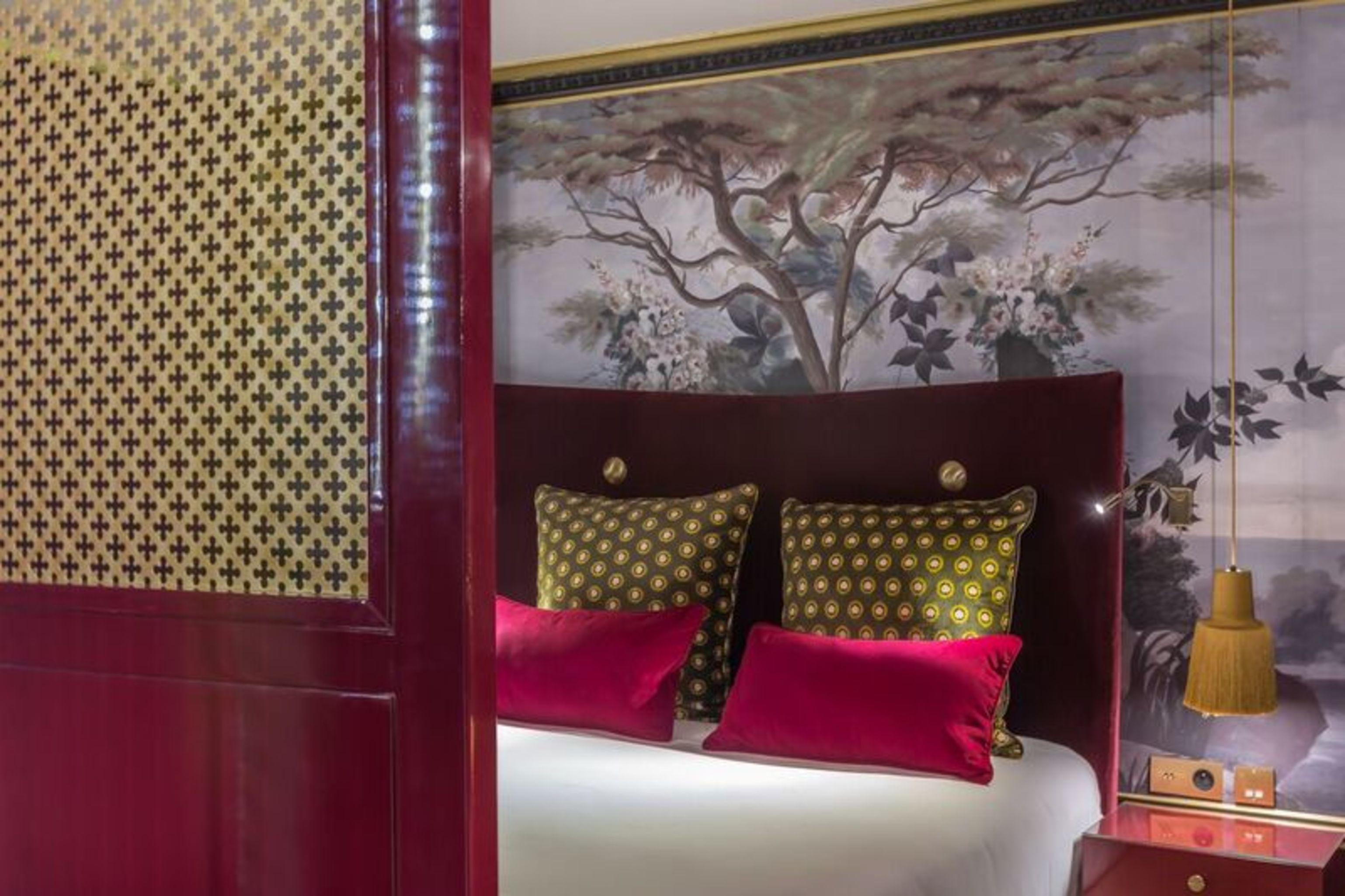 Snob Hotel 4*