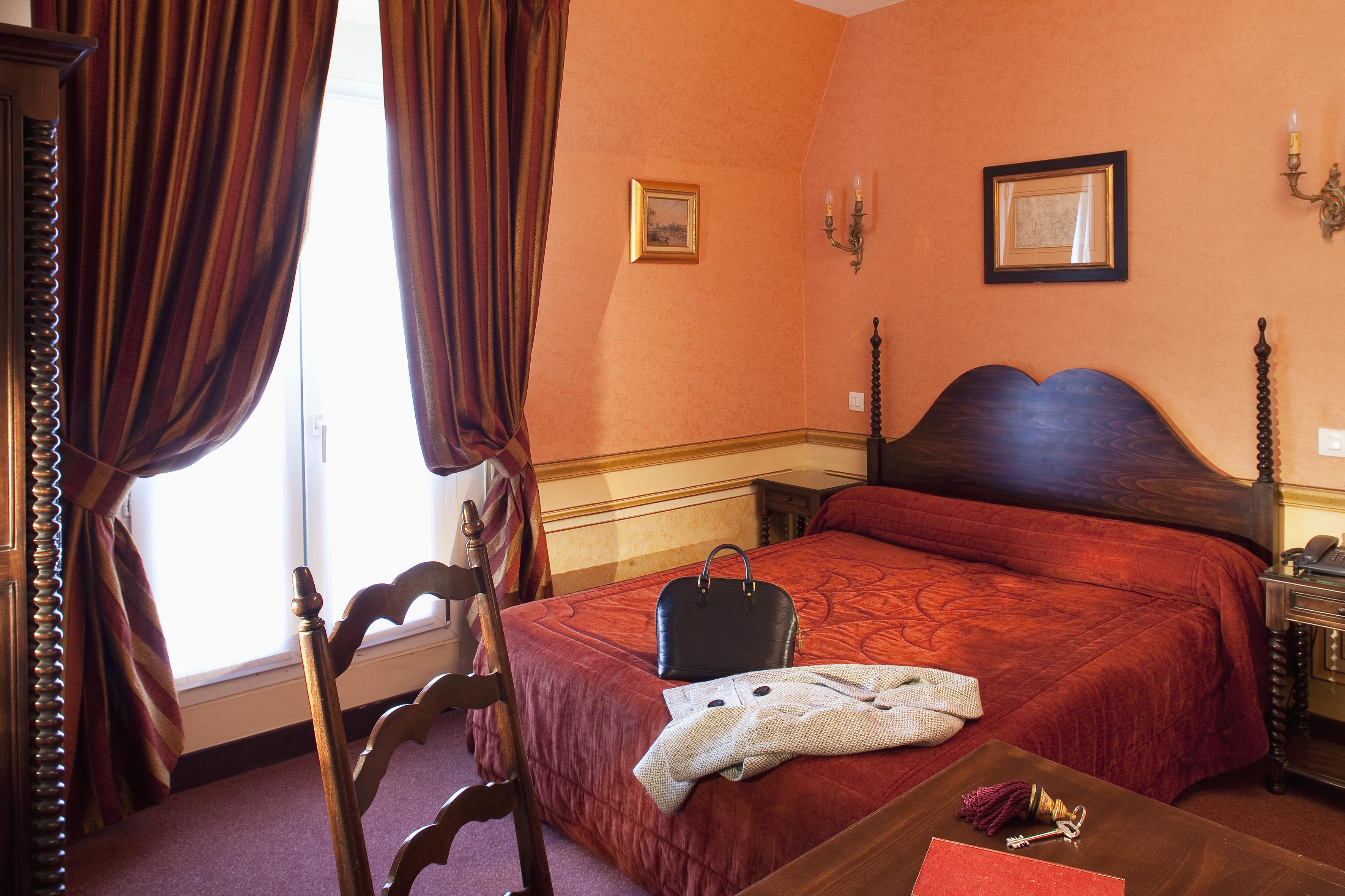 Hotel & Saint-jacques Paris