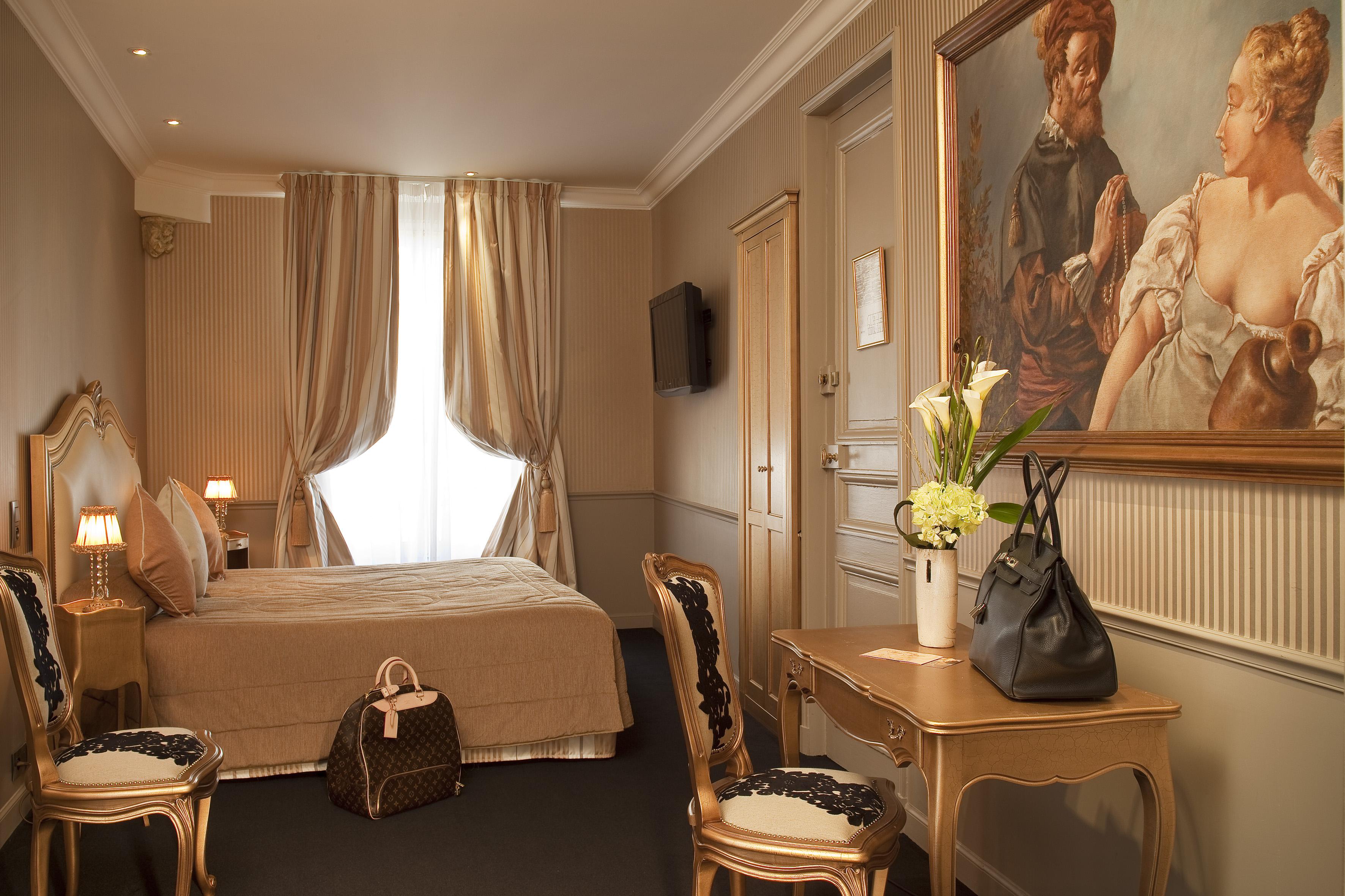Hotel & Saint-jacques