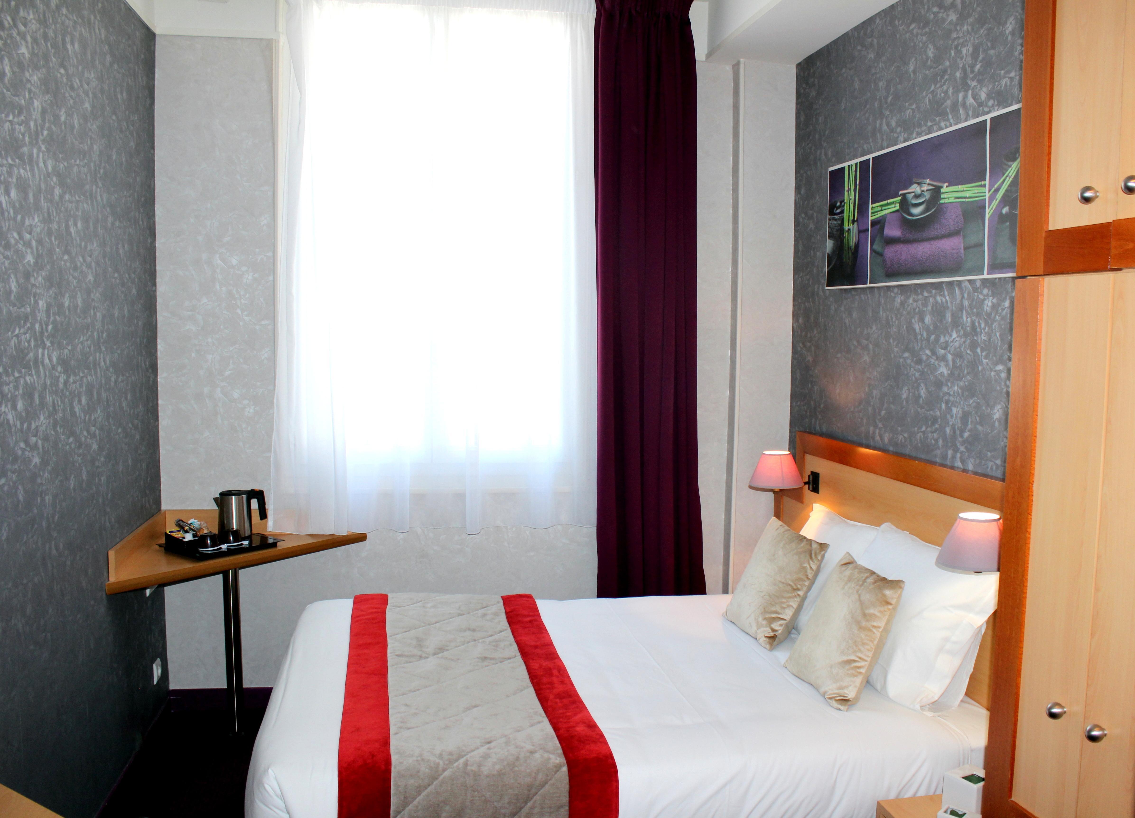 Hotel Du Chemin Paris