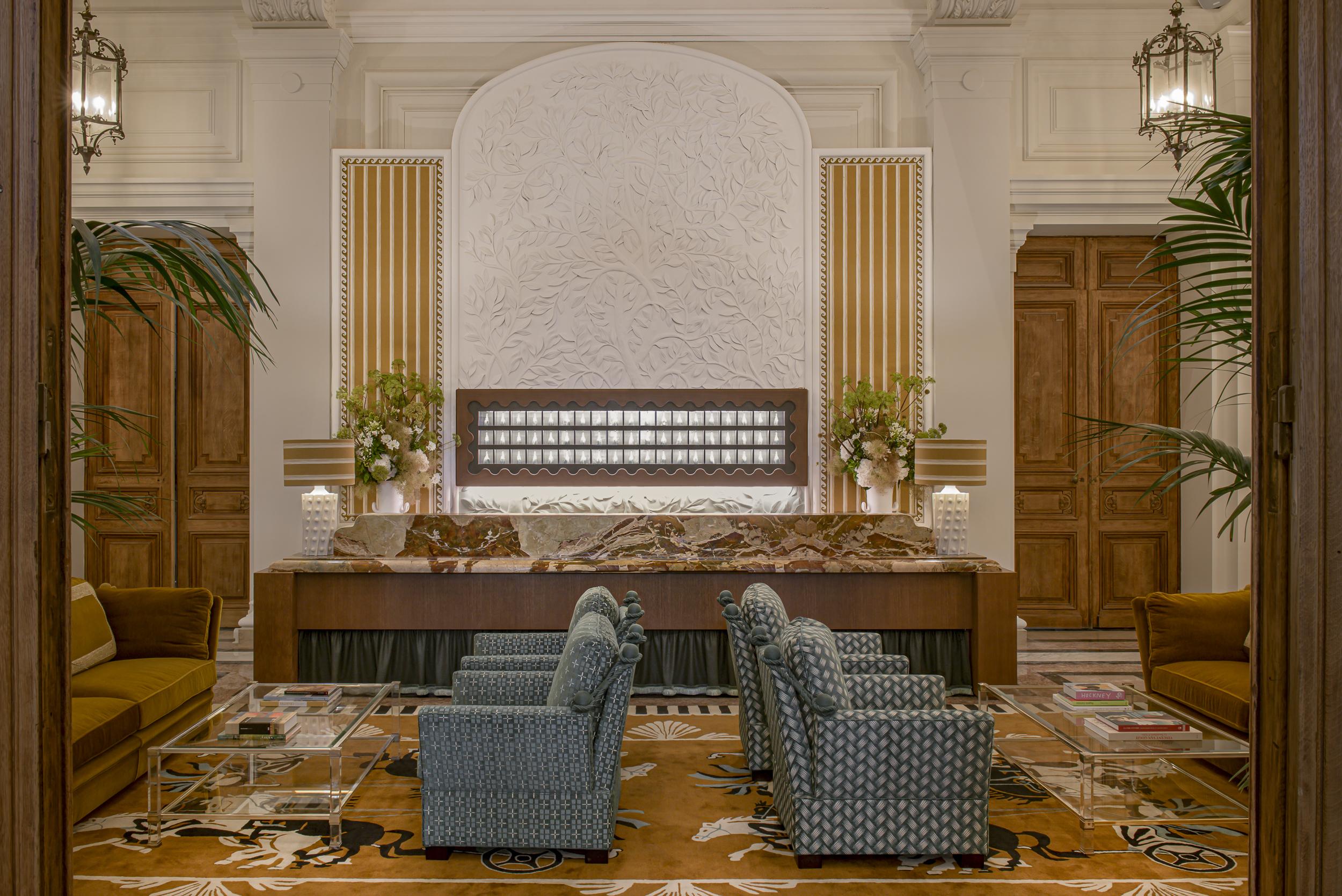 Saint Hotel