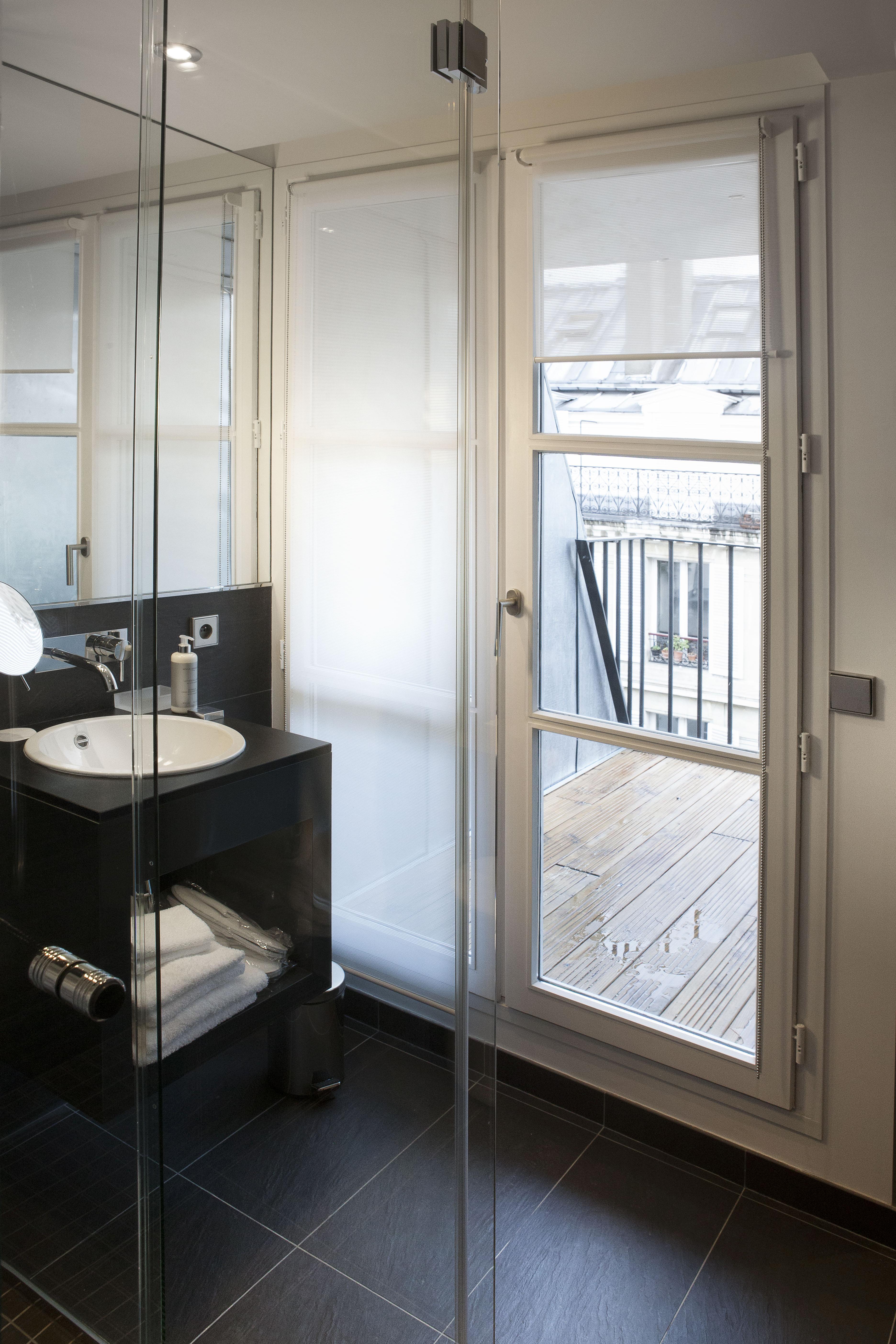 La Lanterne & By Timhotel Paris