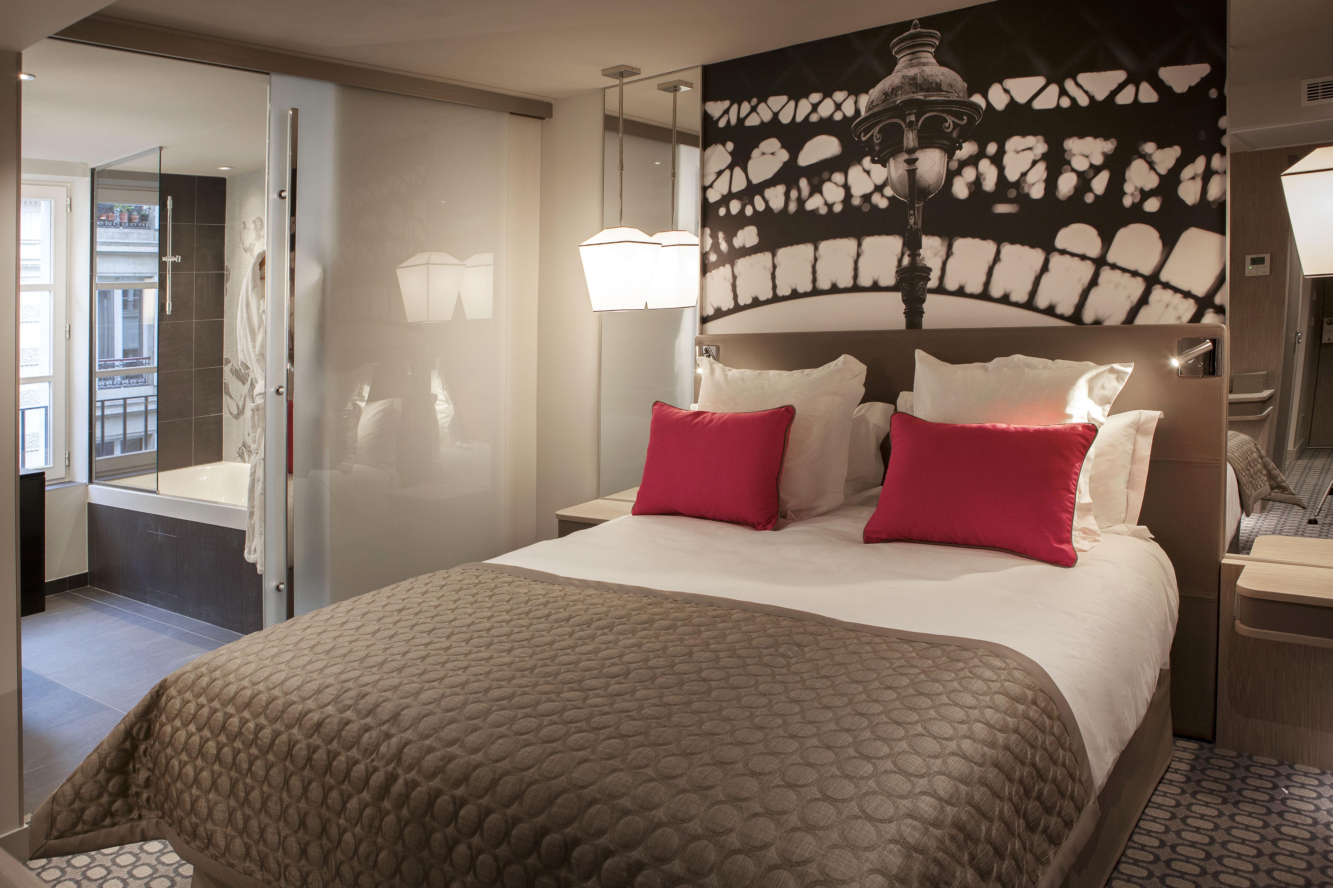 Hotel La Lanterne & By Timhotel