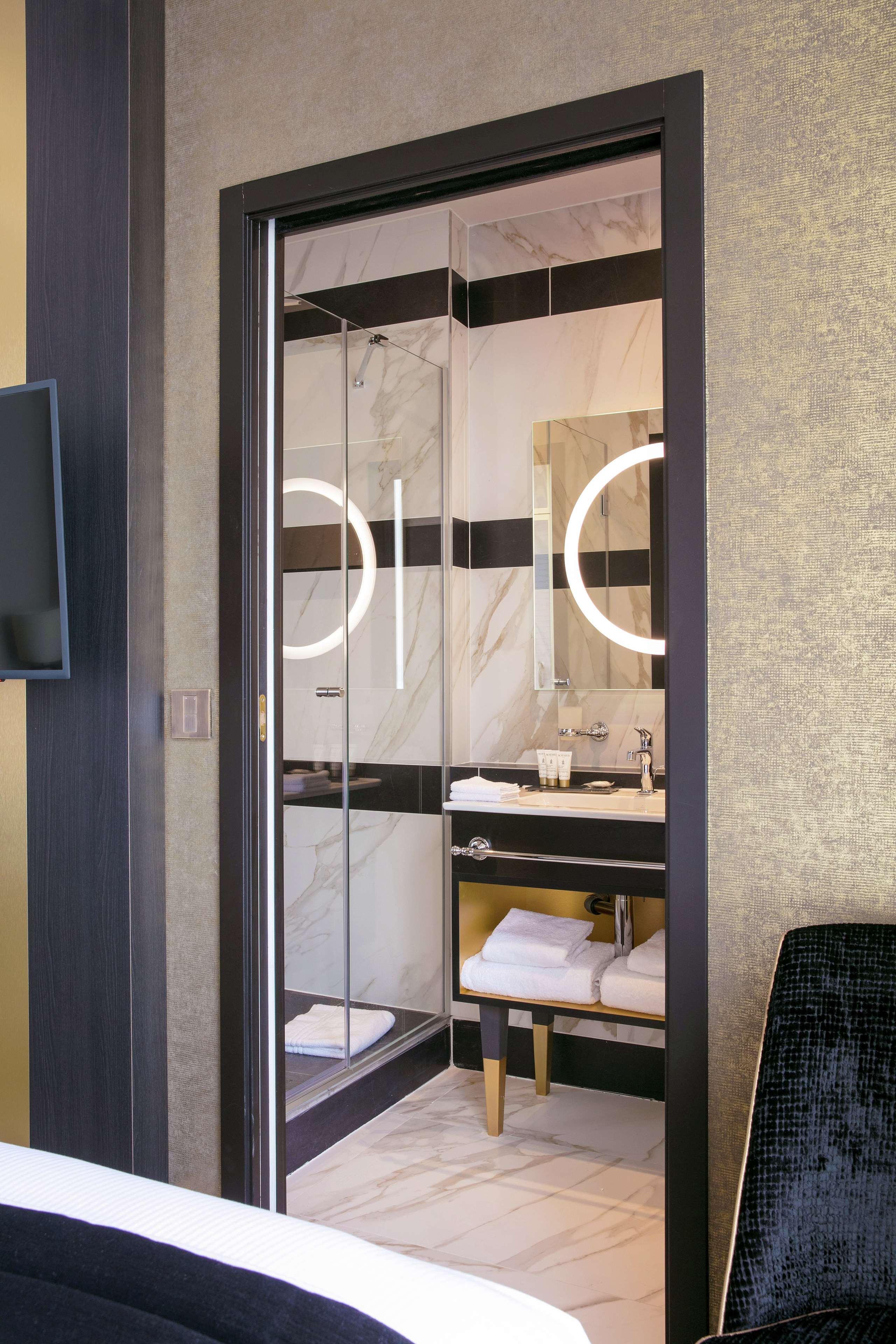 Hotel Niepce Paris, Curio Collection By Hilton 4*
