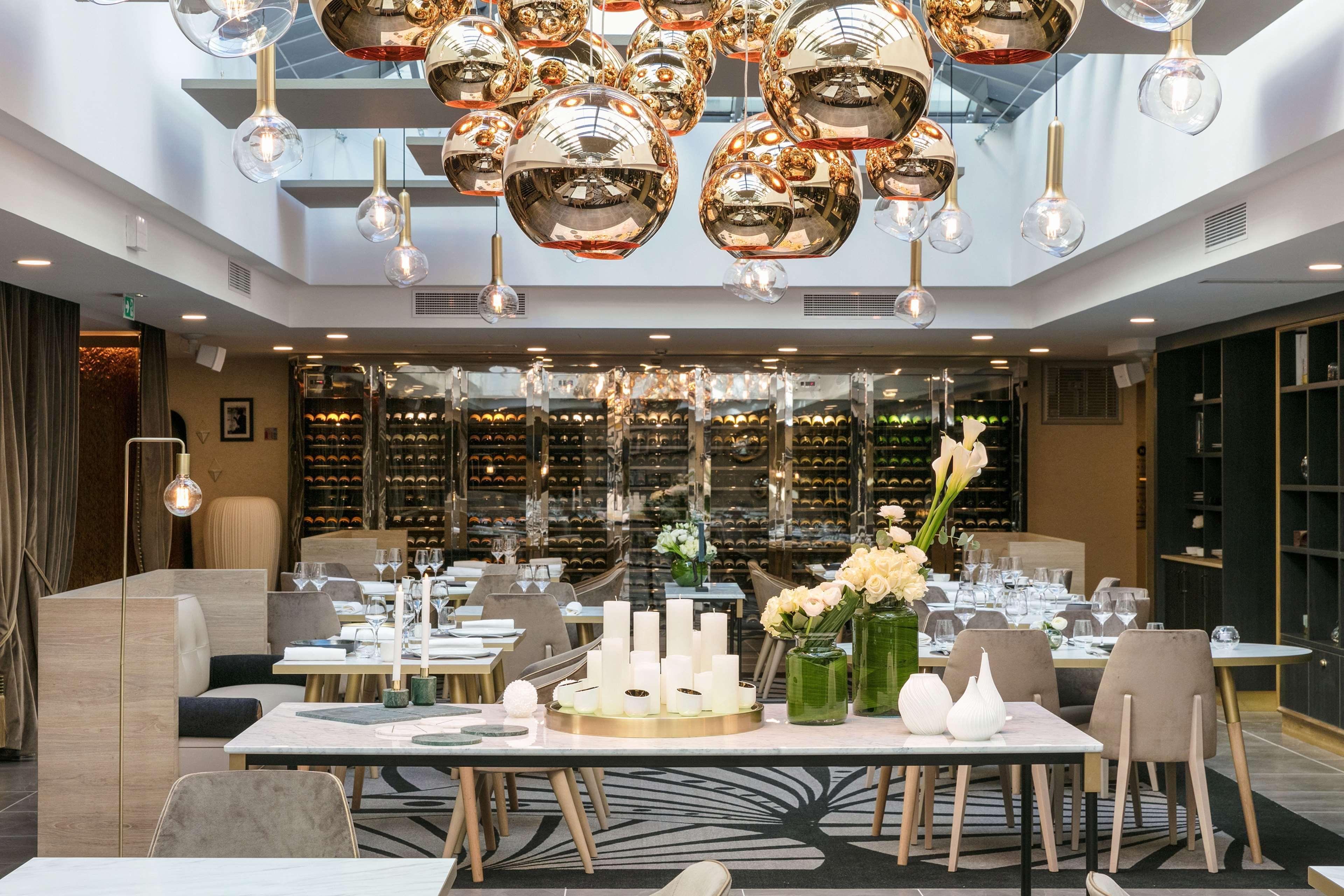 Niepce Paris, Curio Collection By Hilton Hotel Paris