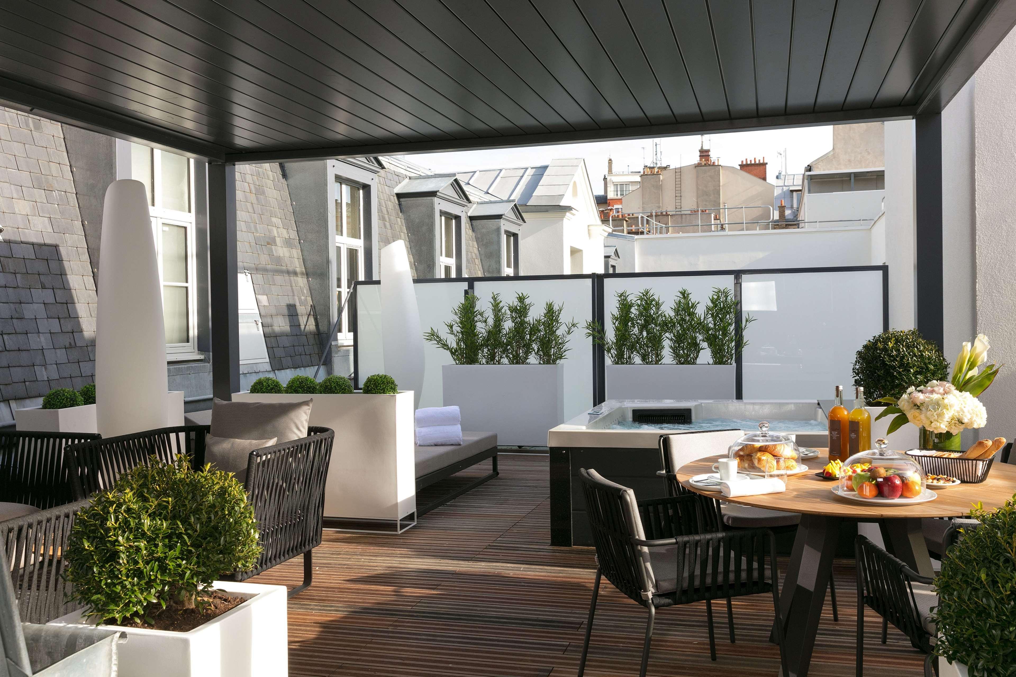 Hotel Niepce Paris, Curio Collection By Hilton