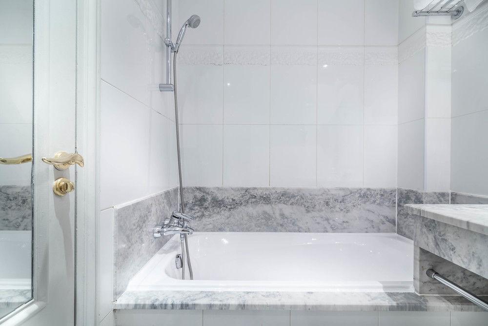 Le Lavoisier Hotel