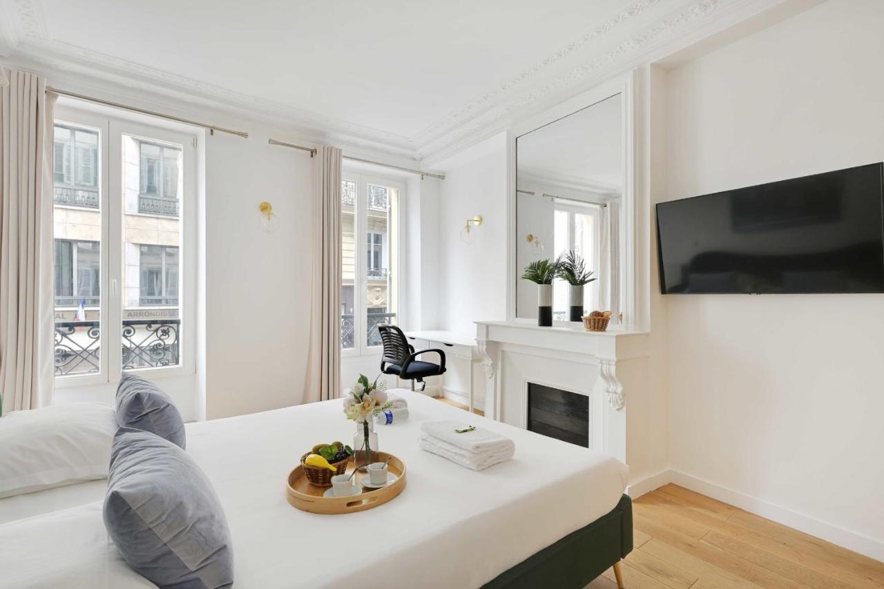 Cmg - Folies Bergere - Cadet Apartment *