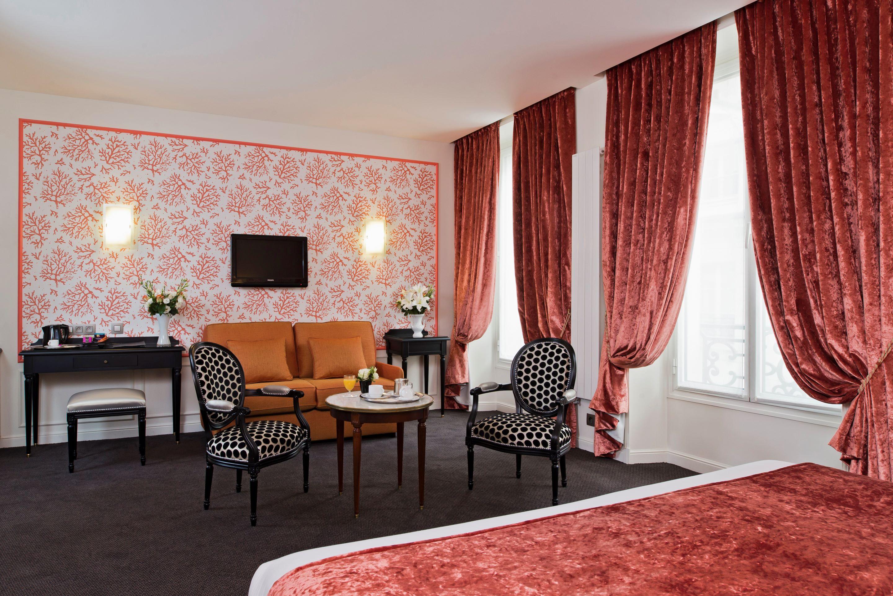 Saint-petersbourg Opera & Hotel Paris