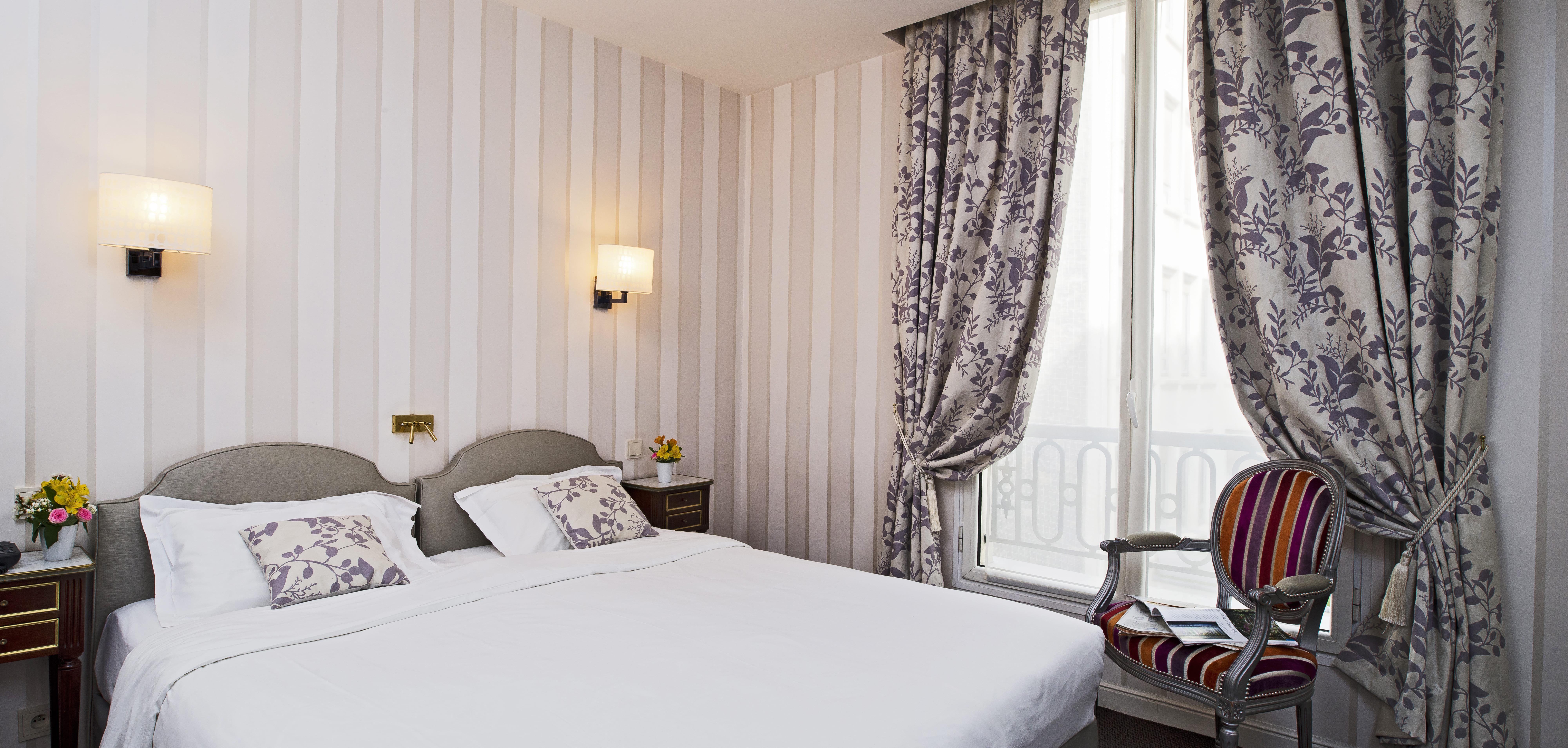 Hotel Saint-petersbourg Opera & 4*