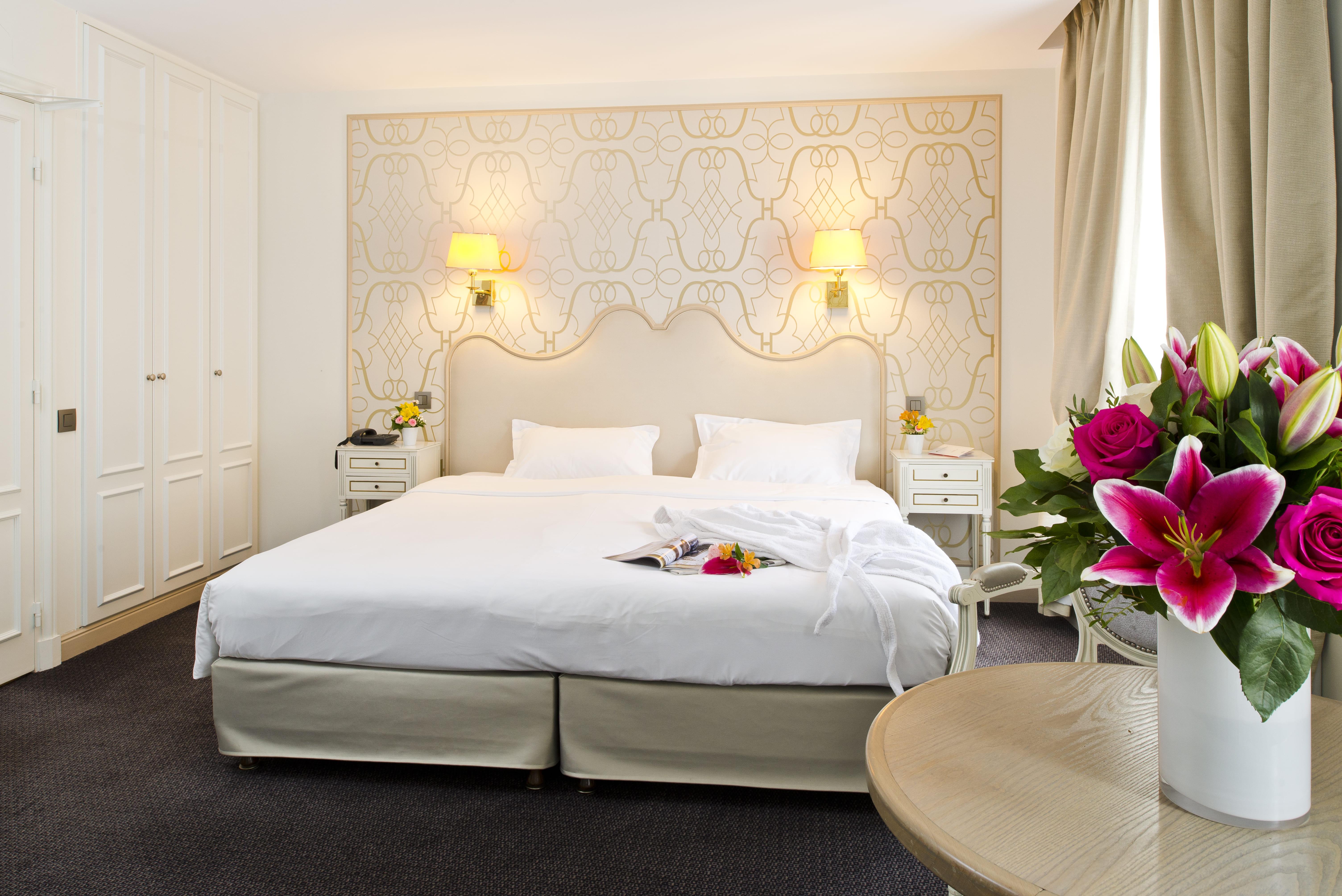 Saint-petersbourg Opera & Hotel Paris