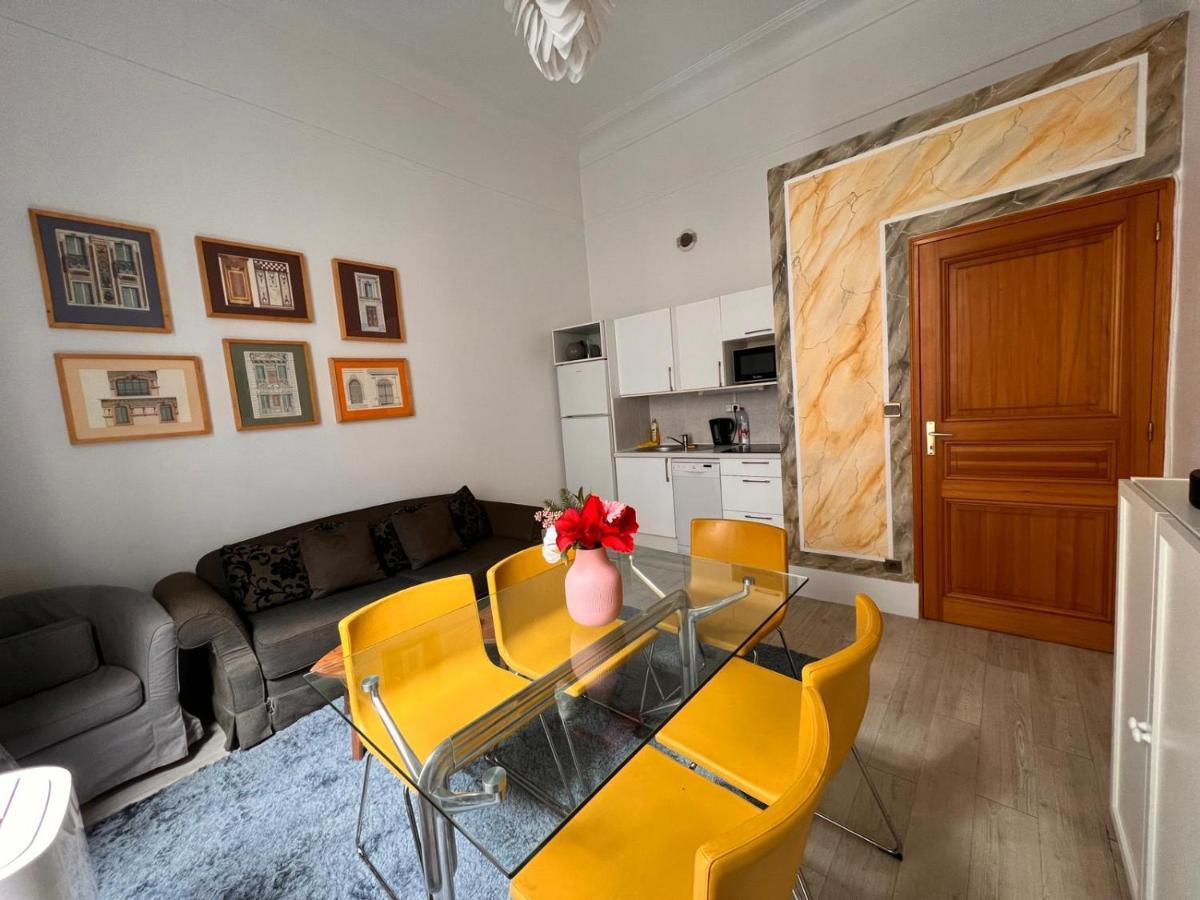 Luxury Champs-elysees - Hala Apartment Paris