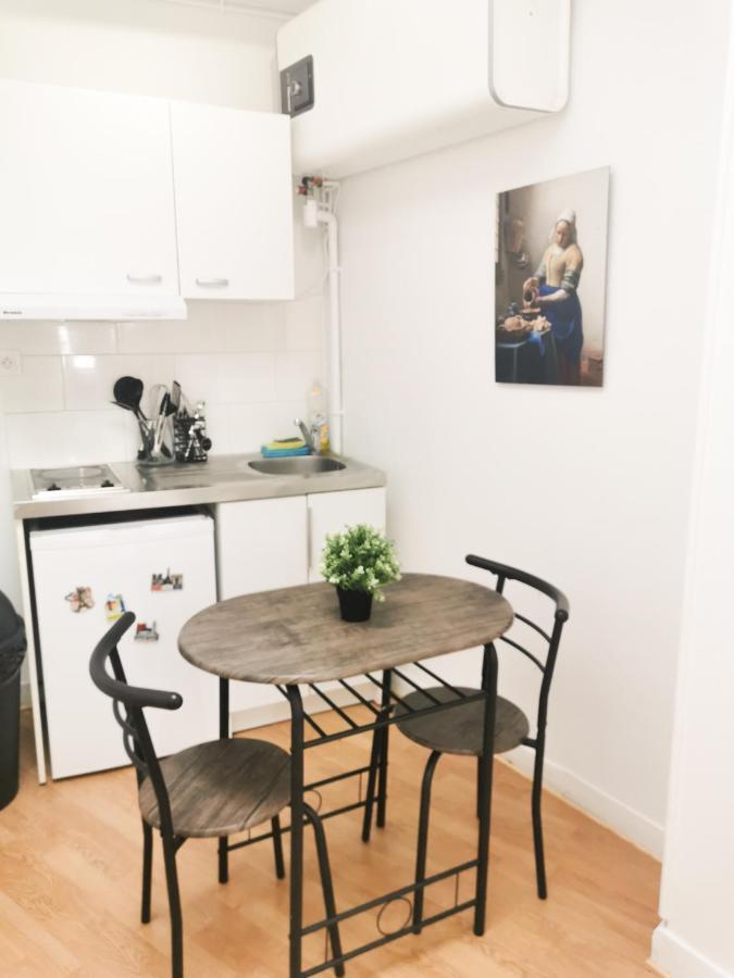 Studio Moderne, Lumineux Apartment Paris