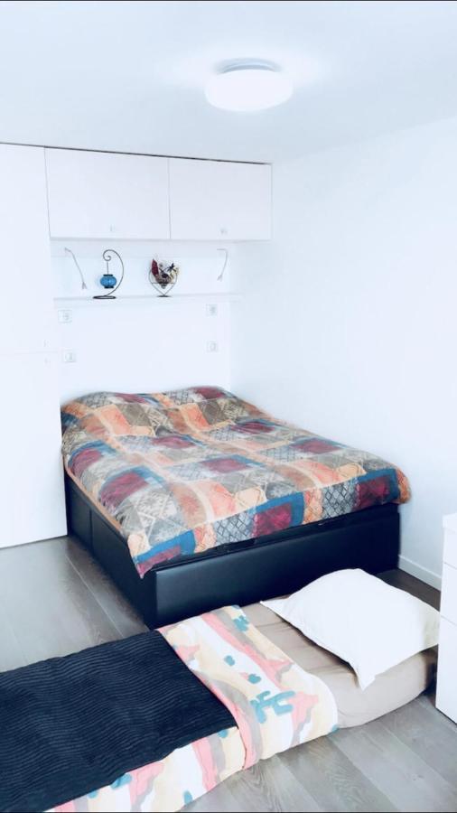 Apartment Luxury New Modern Apptmt In Center Of Paris