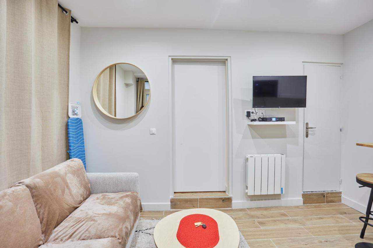 Rent A - Charon Apartment Paris
