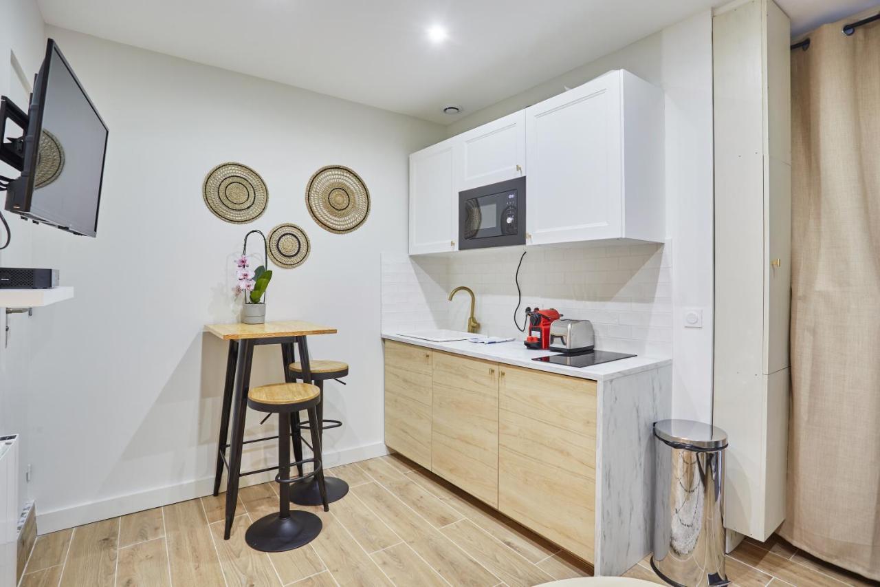 Rent A - Charon Apartment
