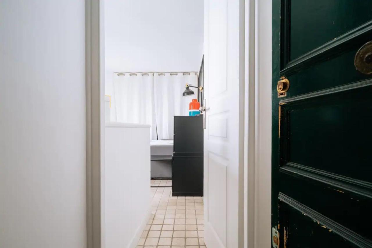 Apartment Unique And Bright Studio In *