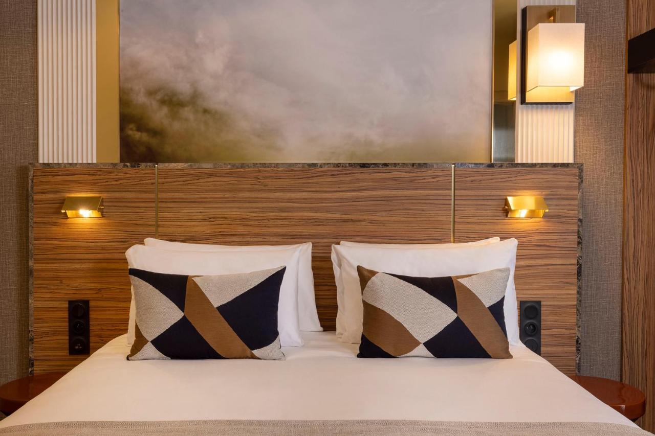 Hotel Le Rocroy Gare Du Nord 4*