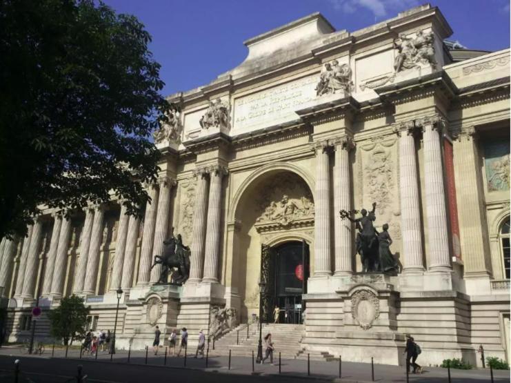 Appartement 26 Montaigne/place De L’alma : Beautiful 4p *