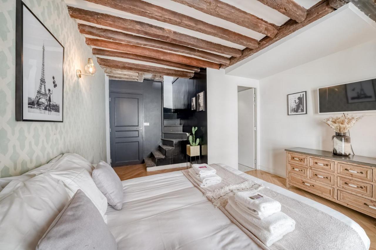 Ultra Historical Parisian Flat - Louvre *