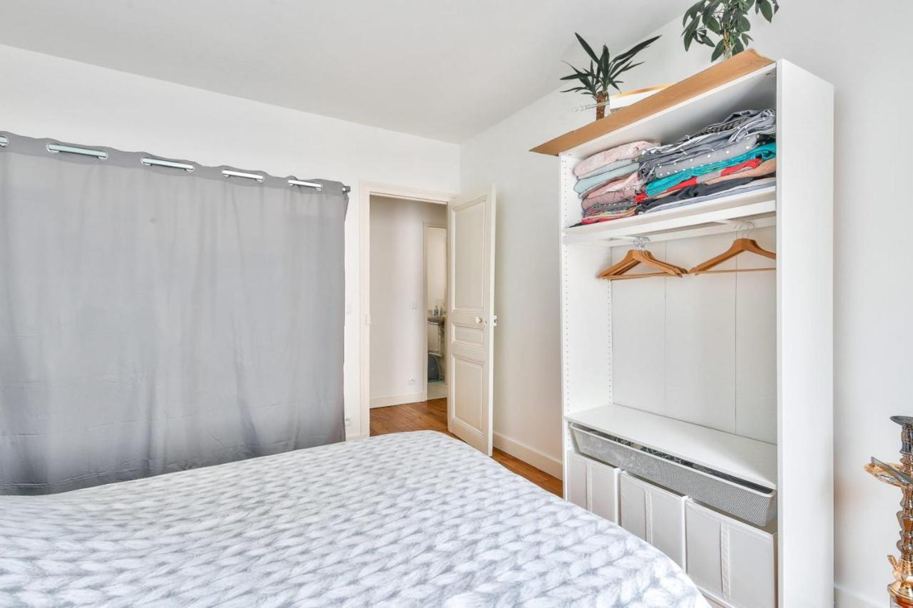 Large Cozy Near Convention Apartment Paris