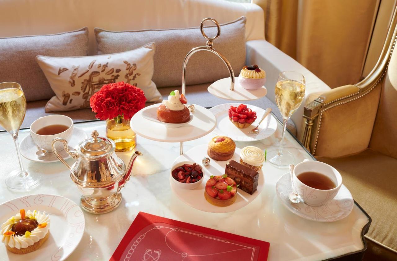 Plaza Athénée - Dorchester Collection 5* Paris
