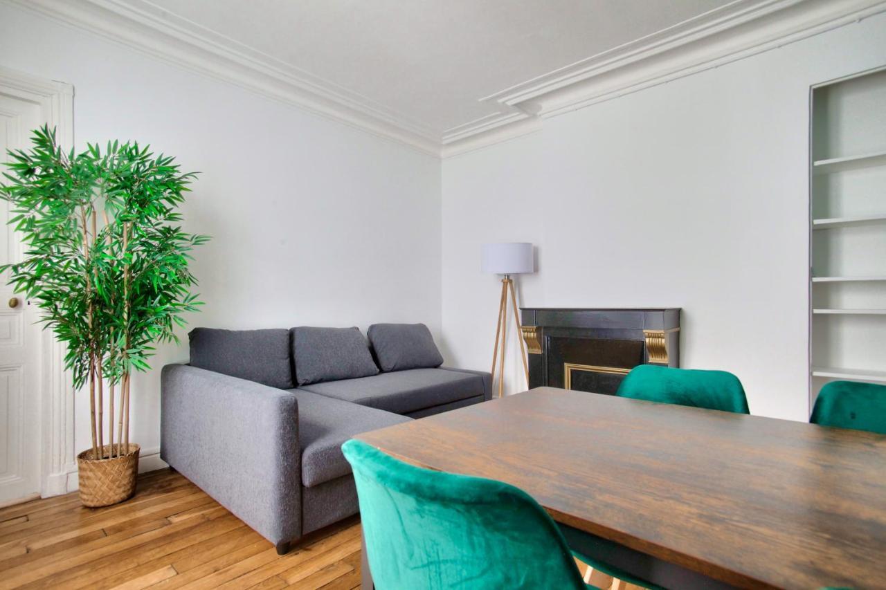 Luxurious 1 Bedroom Notre Dame De Monge Free Netflix Appartement