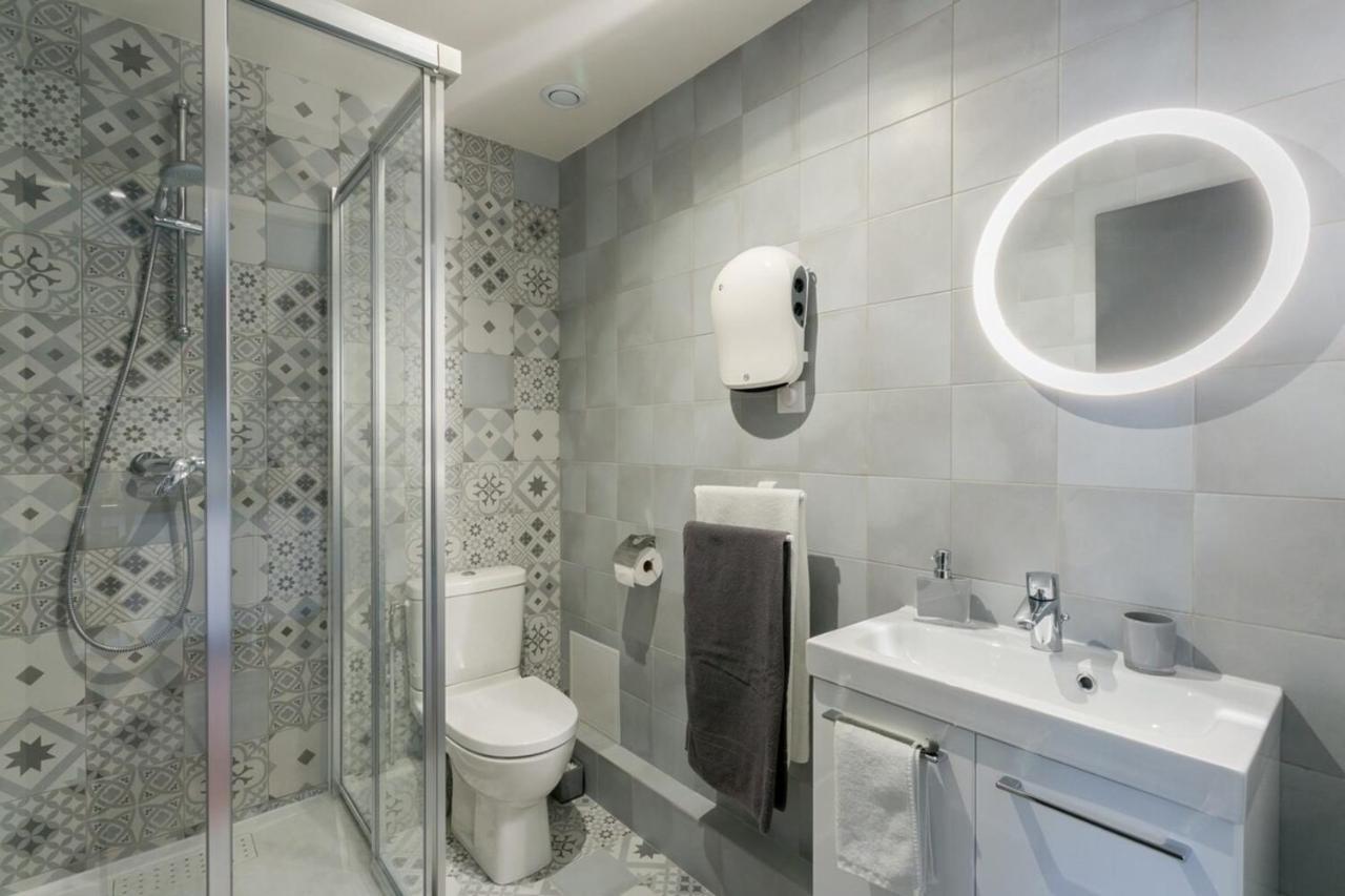 Nicely Decorated Modern Studio Near The Eiffel Tower - - Welkeys Apartment *