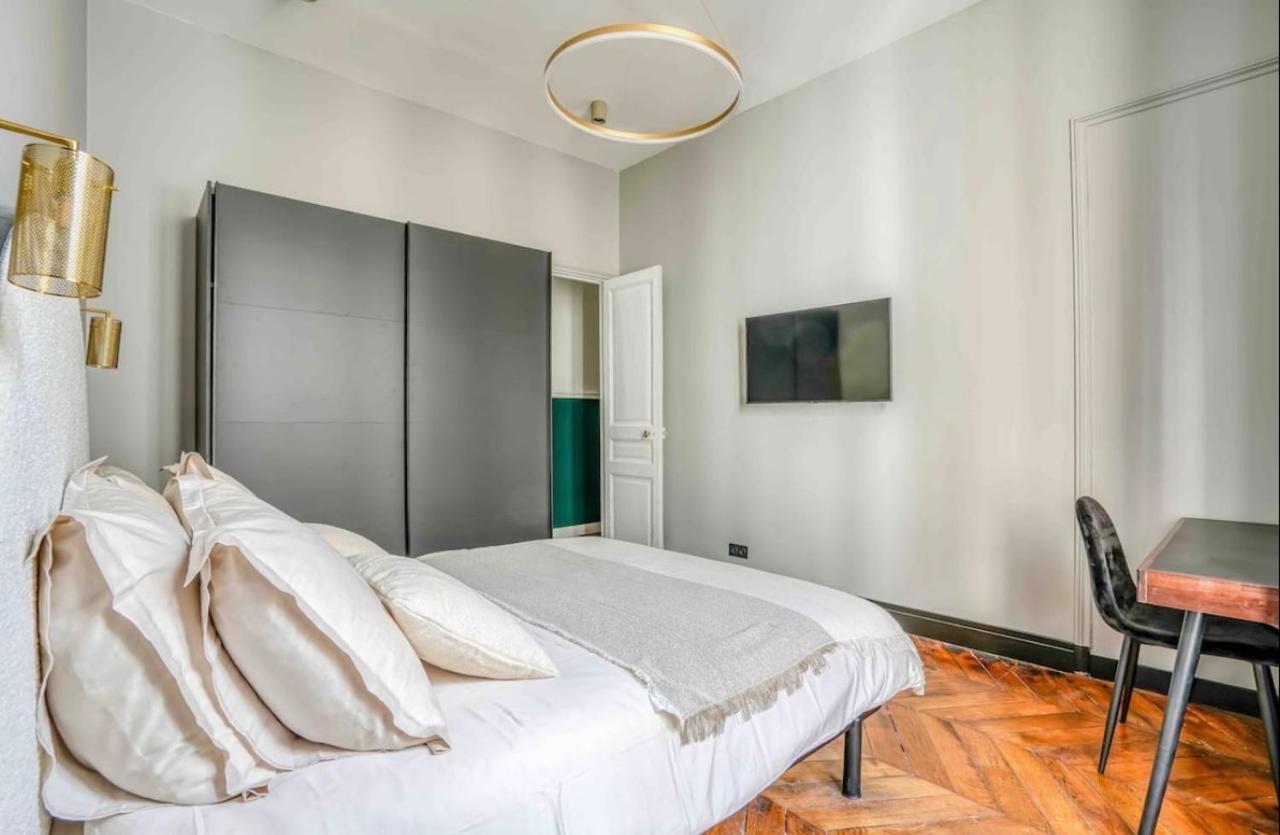 Appartement Luxury Champs Elysées Paris