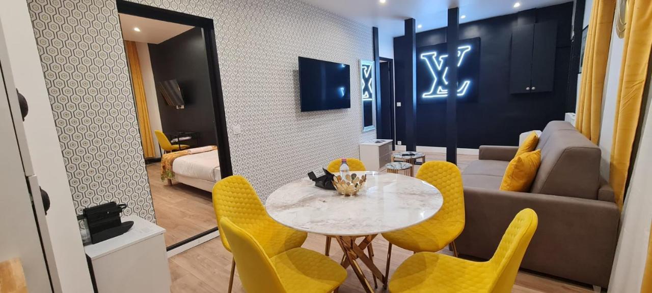 158 - Urban Louis Vuitton Flat In Montorgueil