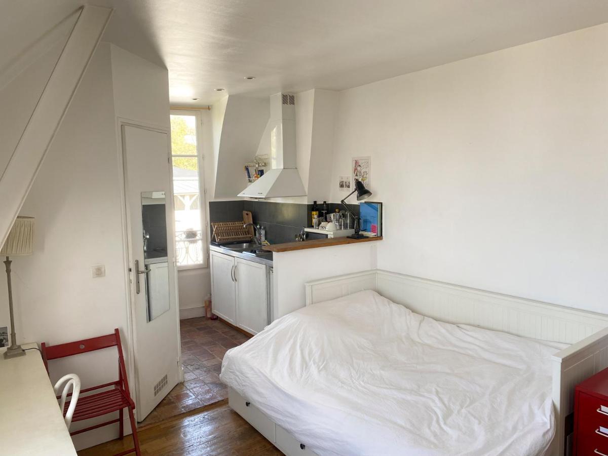 Amazing View In Montmartre Appartement