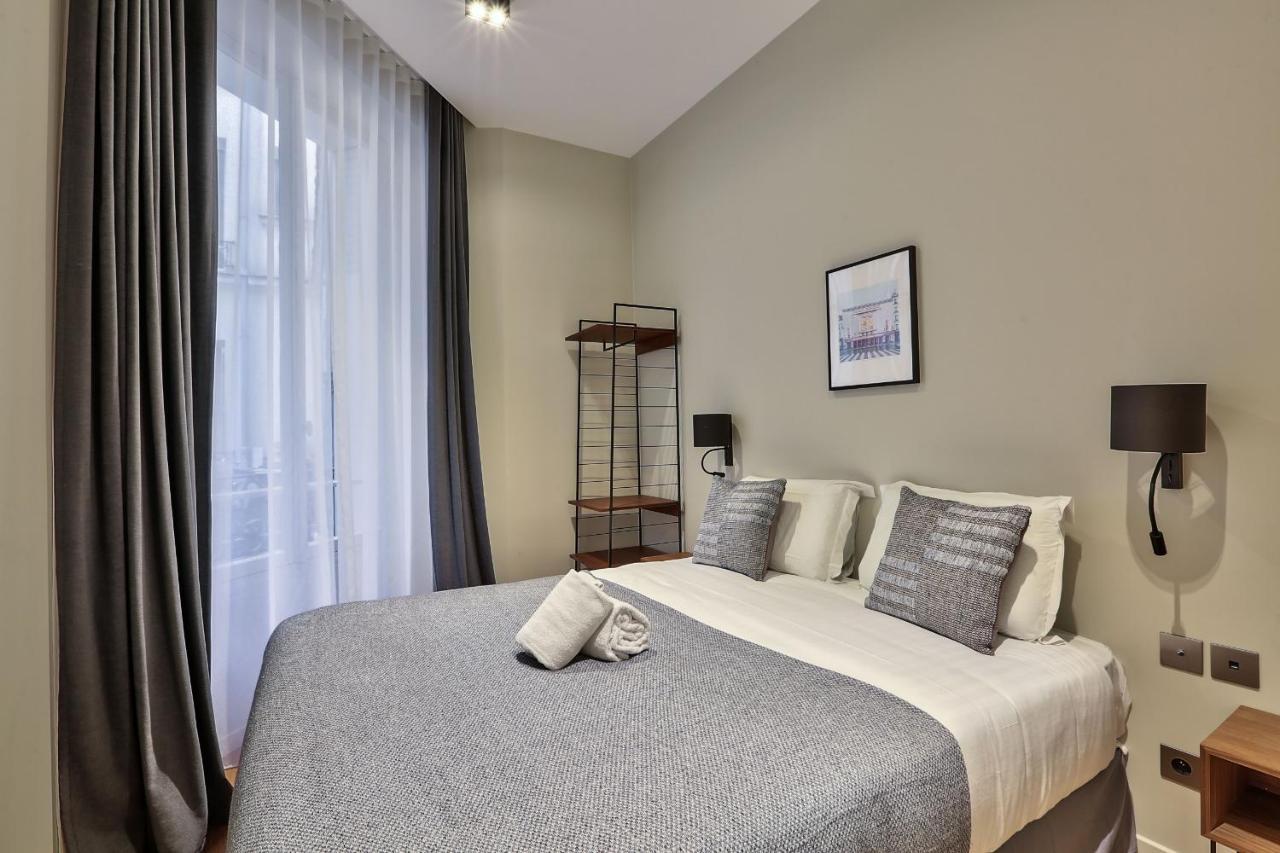 140 - Urban Duplex Near Saint-germain Des Pres Apartment *