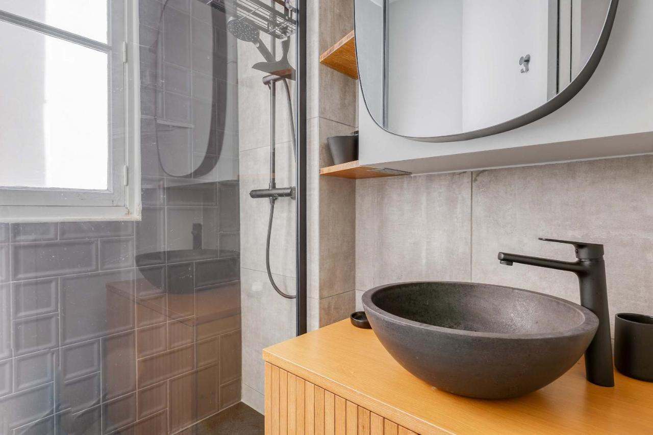 Superb Branded New Flat Of 50sqm -heart Of 9 *