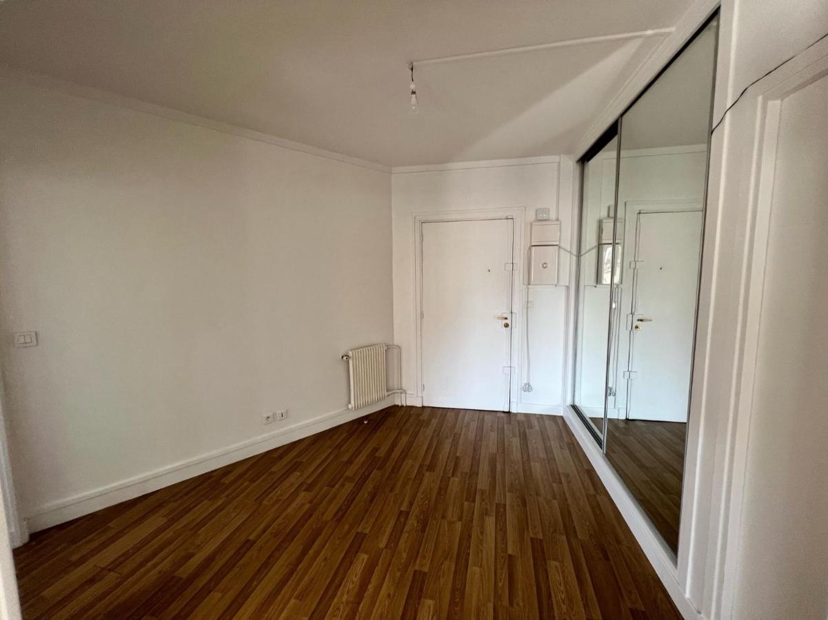 Grand Lumineux Proche Tour Effeil Apartment Paris