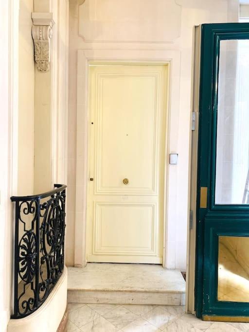 Apartment 2 Bedrooms - Centre - Champs Elysees Paris