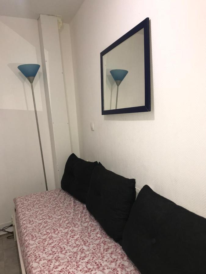Voltaire 11 * Paris