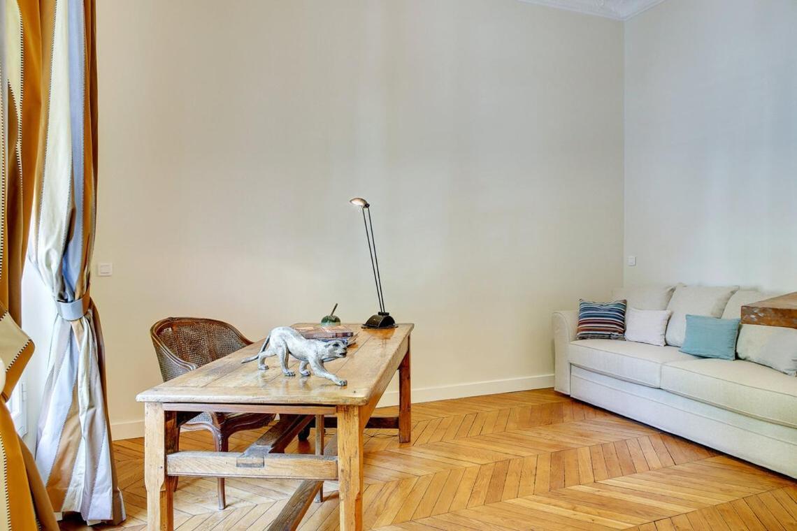 In A Great Location Close To The Eiffel Tower Appartement *