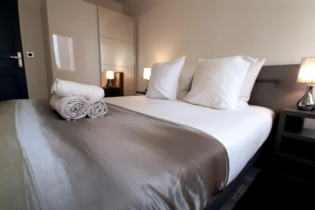 Spacious In Place Des Fetes Apartment Paris