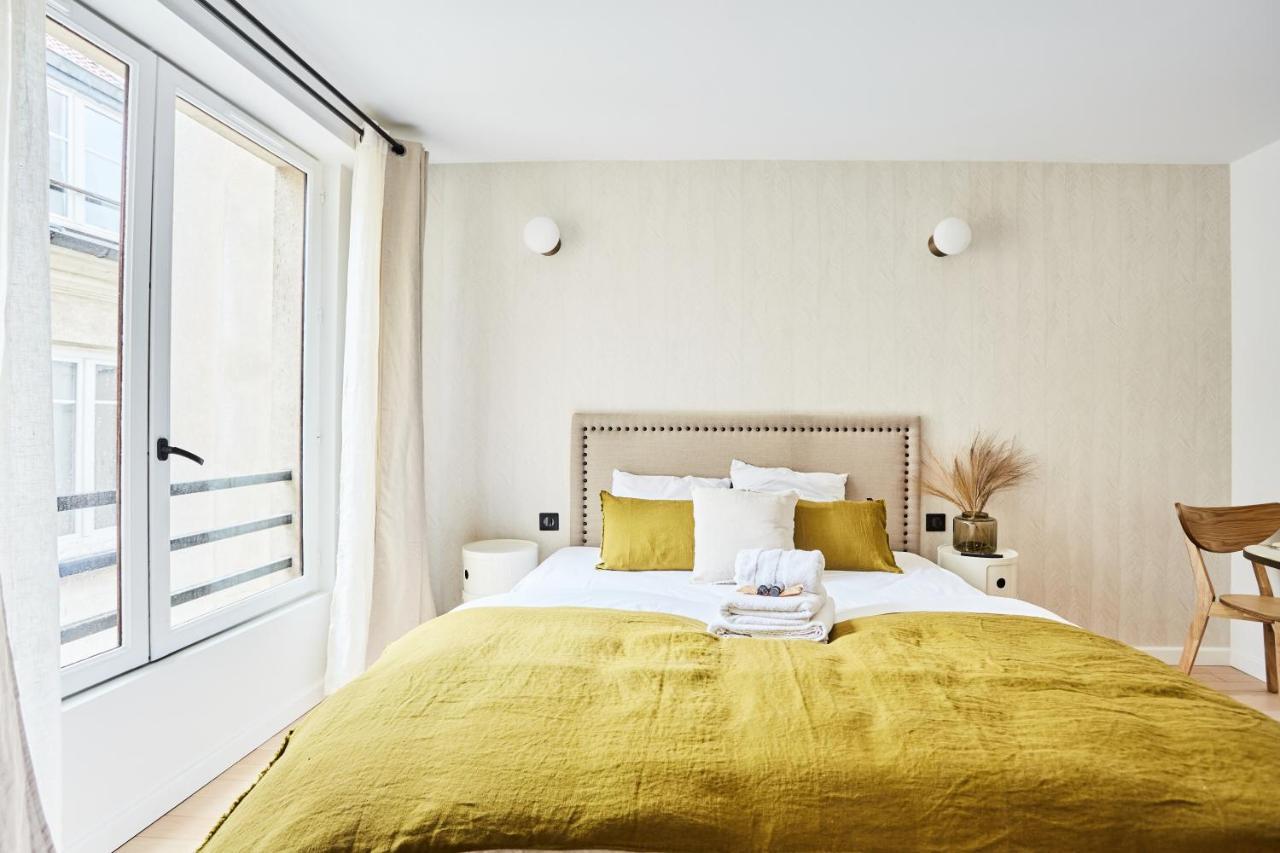 Center Of By Prestige * Paris