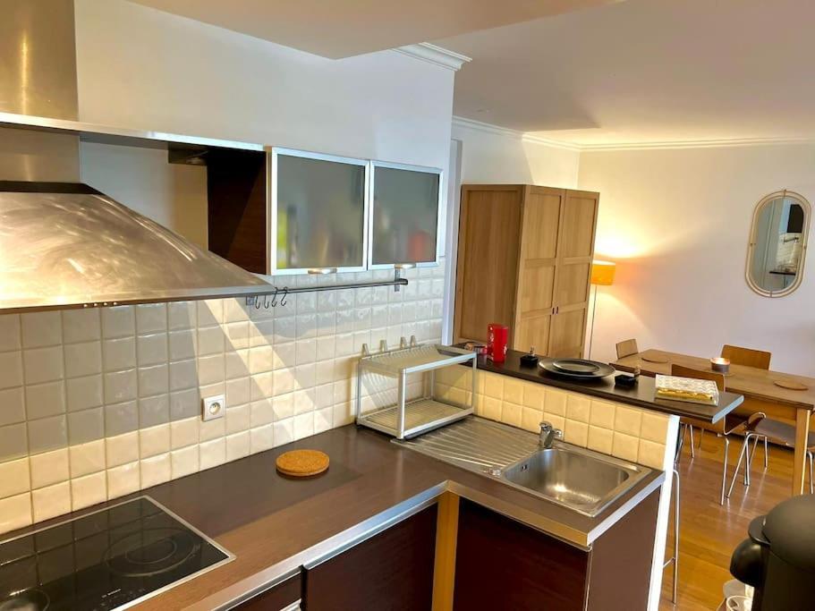 Champs Elysees-belle Terrasse, Luxueux Apartment *