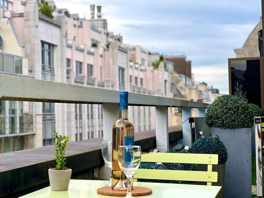 Champs Elysees-belle Terrasse, Luxueux Apartment *