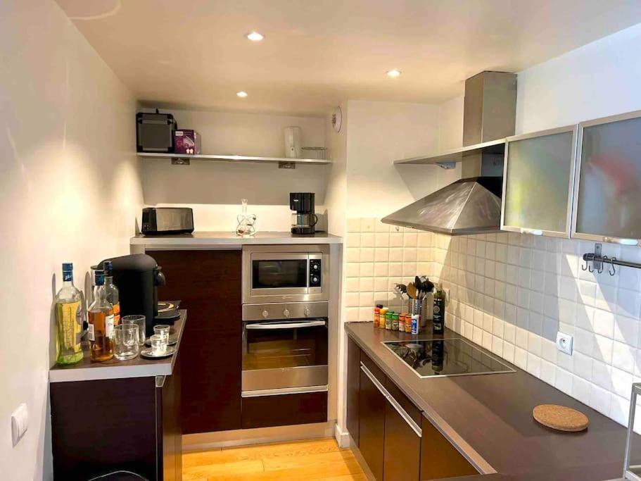 Apartment Champs Elysees-belle Terrasse, Luxueux Paris