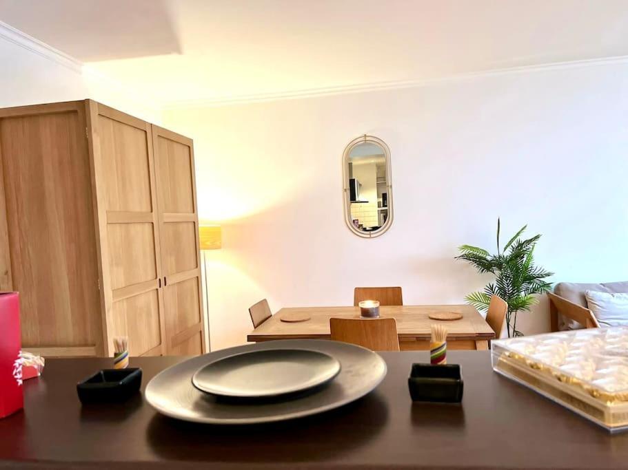 Apartment Champs Elysees-belle Terrasse, Luxueux Paris