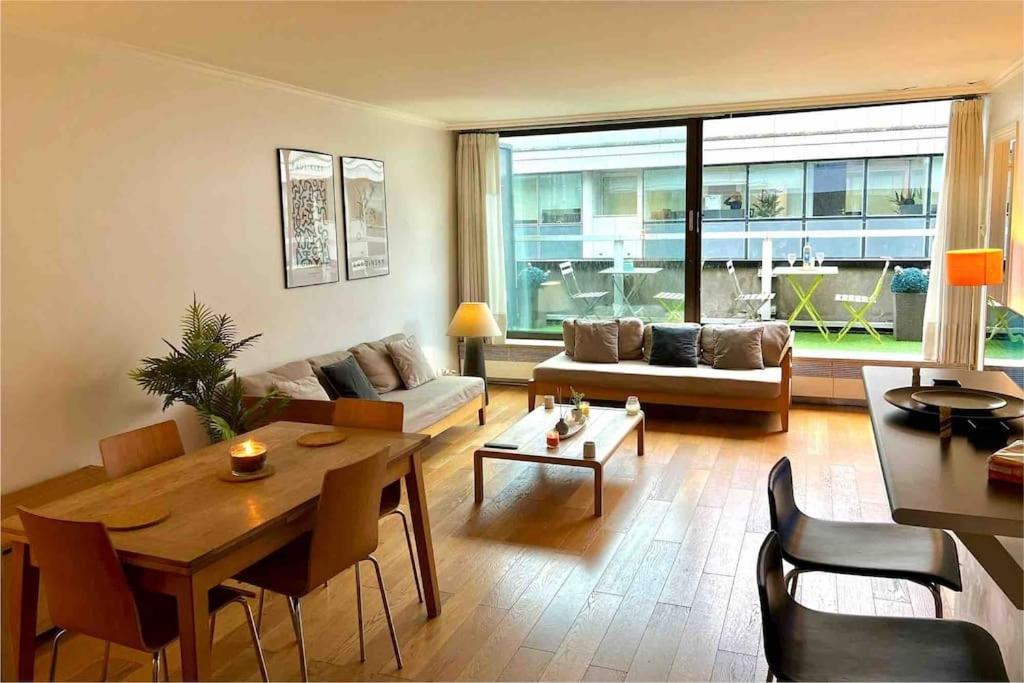 Champs Elysees-belle Terrasse, Luxueux Apartment Paris
