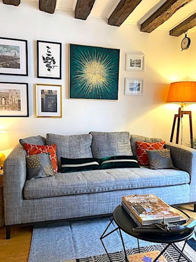 Vaugirard Apartment *