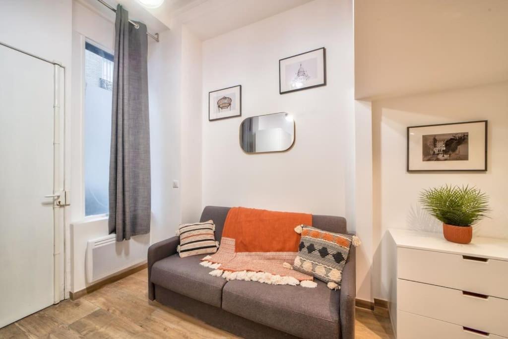 Apartment Bel Au Coeur De Montmartre