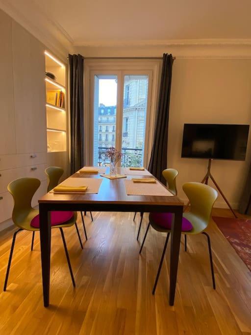 Apartment Coeur De Montorgueil Angle Tiquetonne Ensoleille