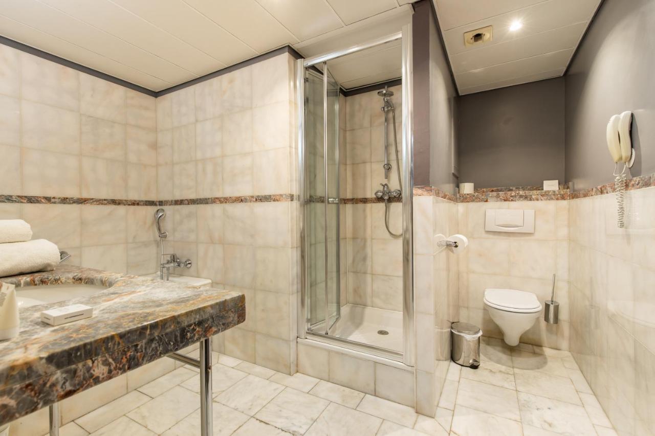 Le Pera 4* Paris